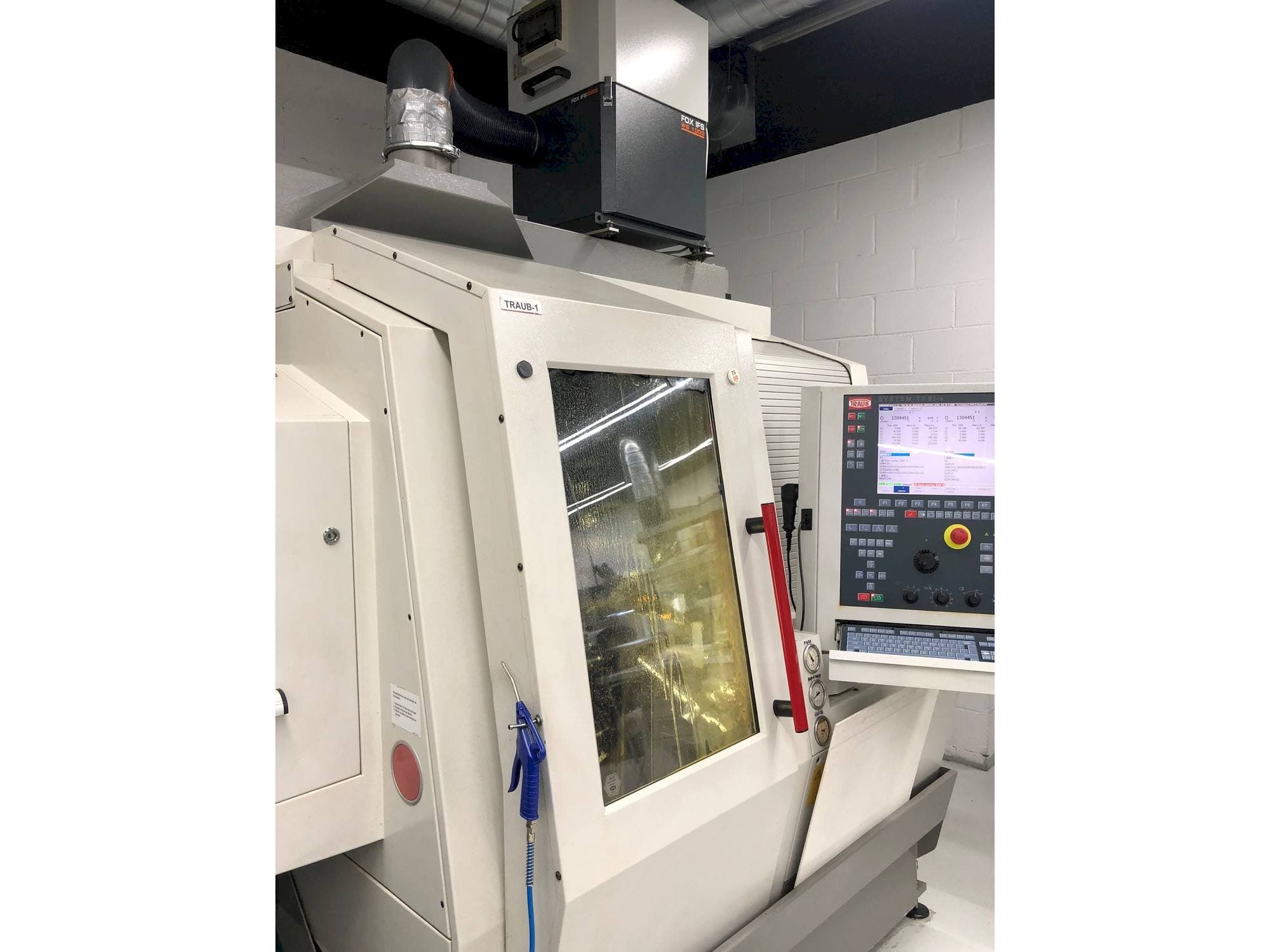 Vista frontale della macchina TRAUB TNL 18