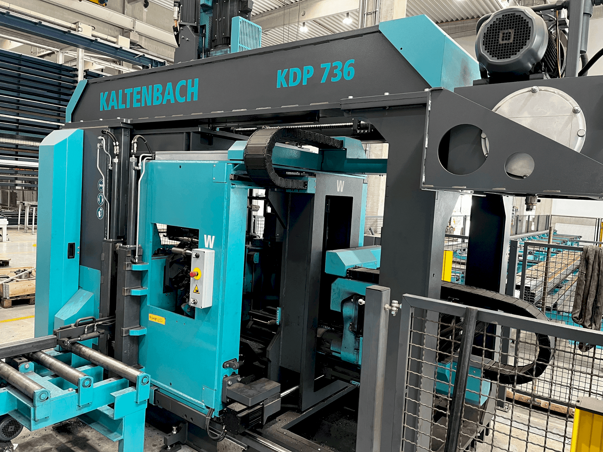 Vista frontale della macchina KALTENBACH KBS 761/ KDP 736