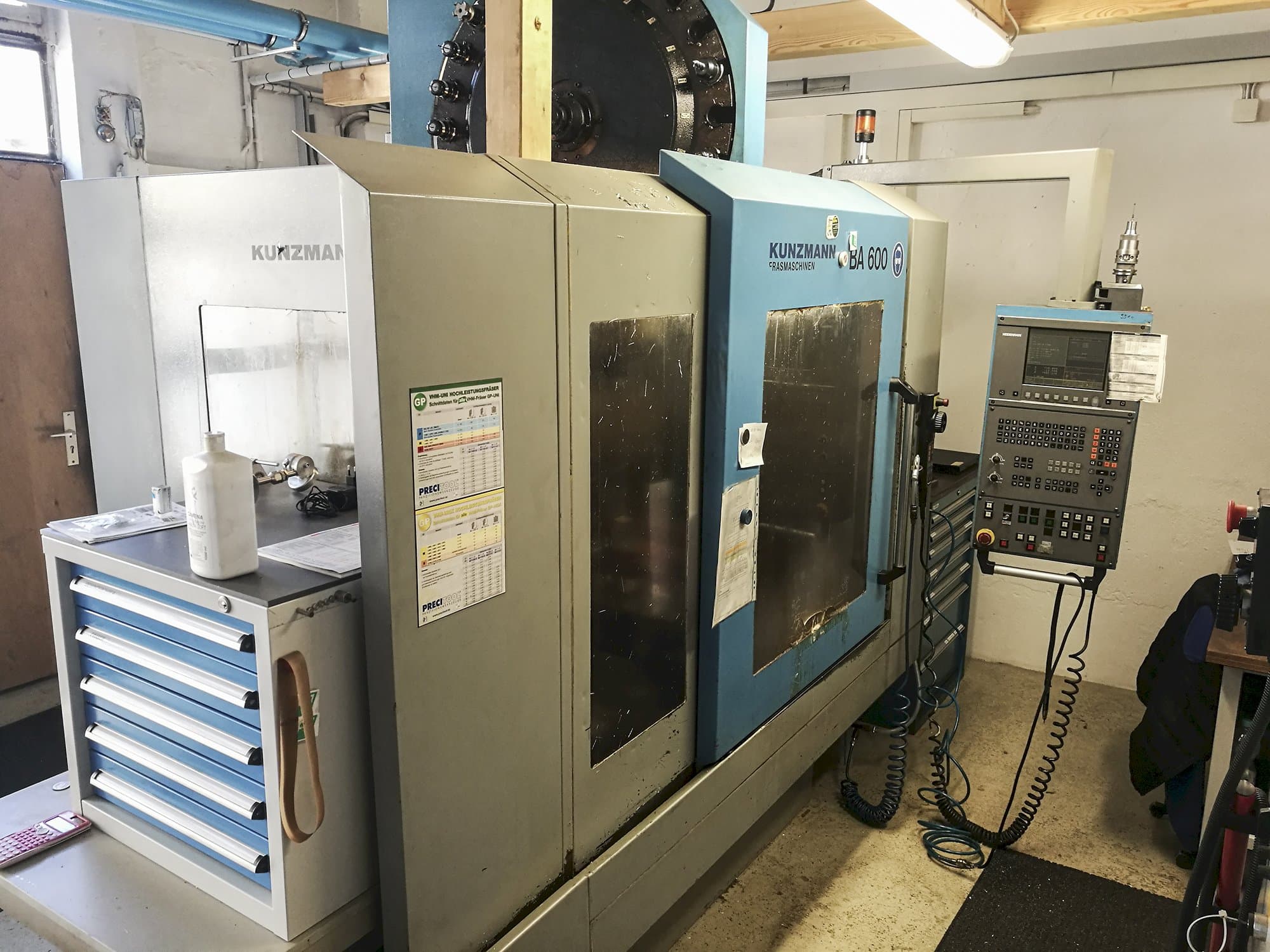 Vista lato sinistro della macchina KUNZMANN BA600