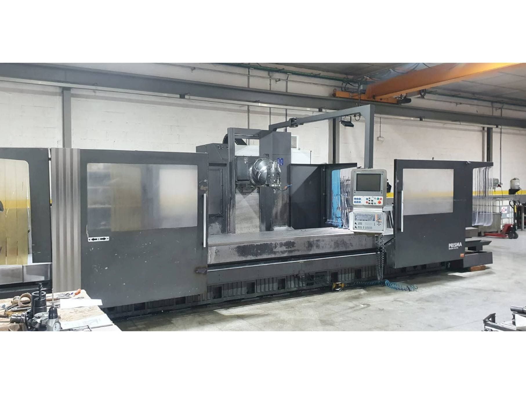 Vista frontale della macchina Correa Prisma 35