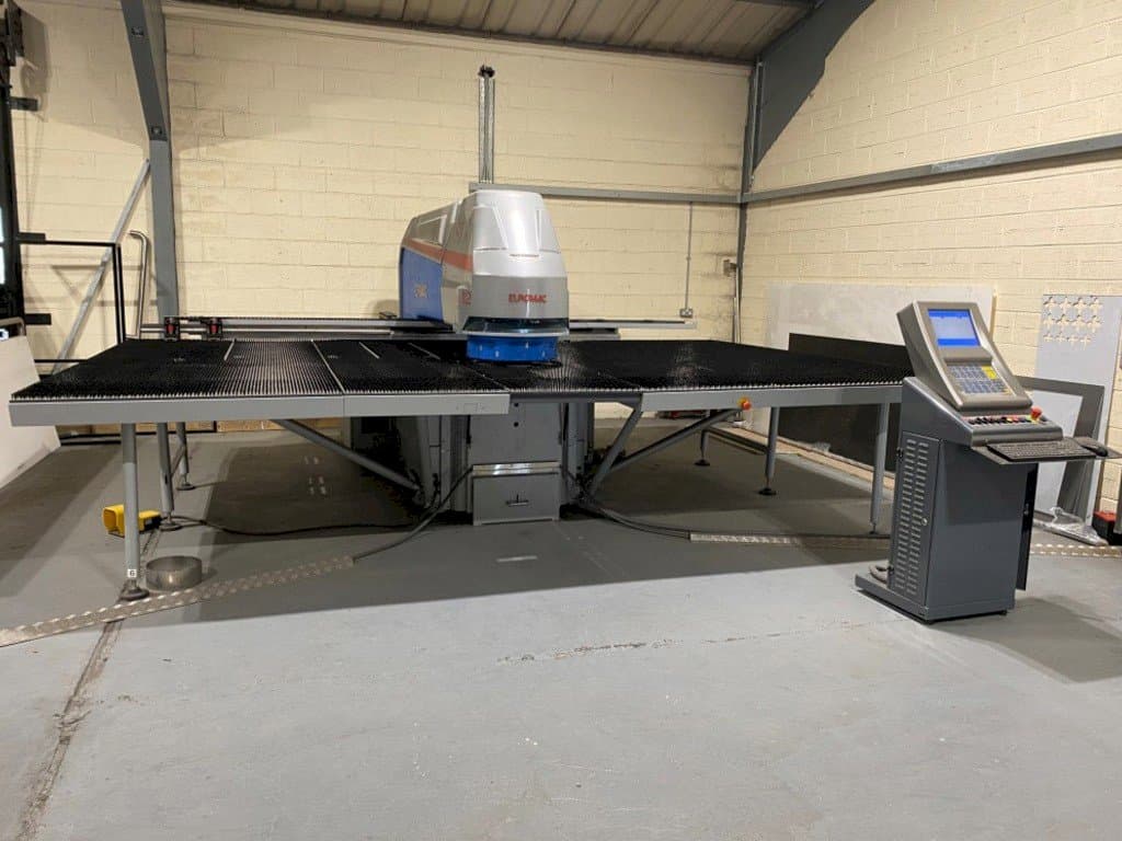 Vista frontale della macchina Euromac 1500 STX Flex 12 Hybrid