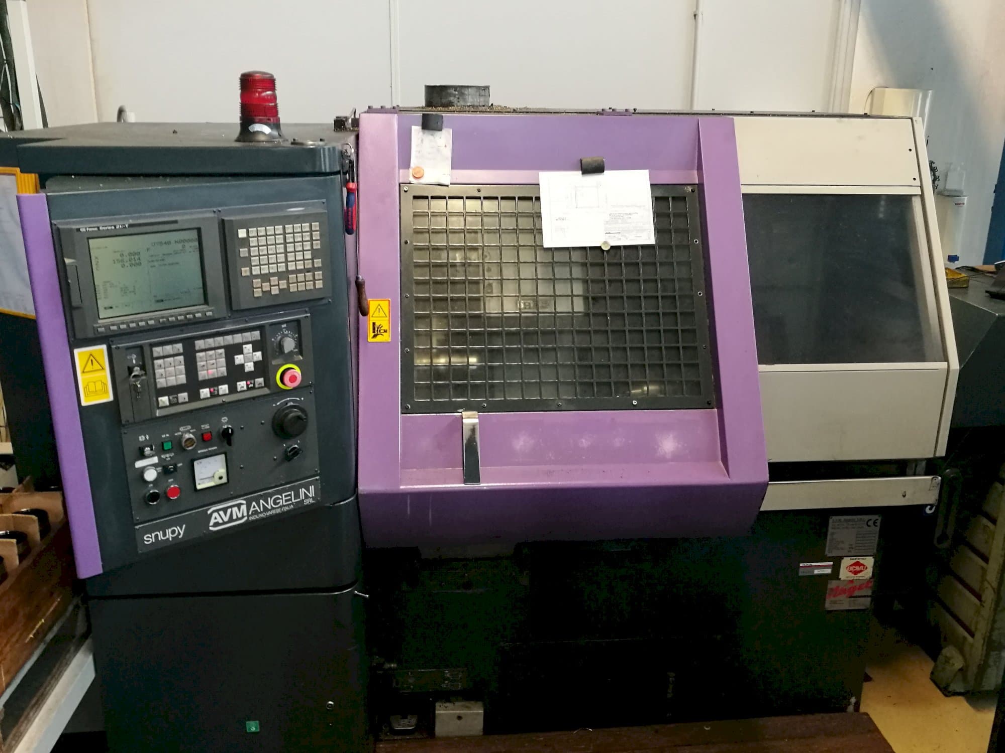 Vista frontale della macchina AVM Angelini Snupy 21TI