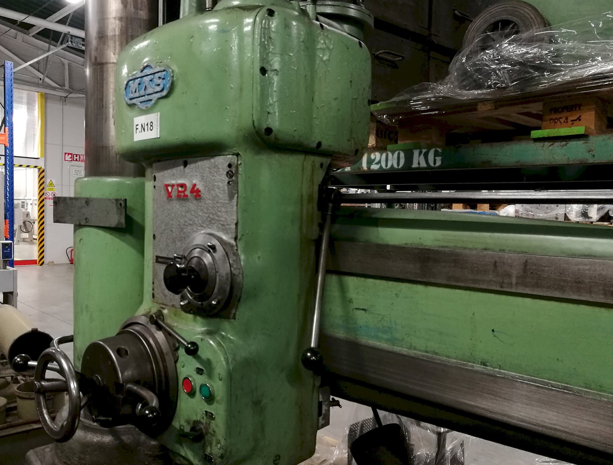 Vista lato sinistro della macchina KOVOSVIT MAS VR 4