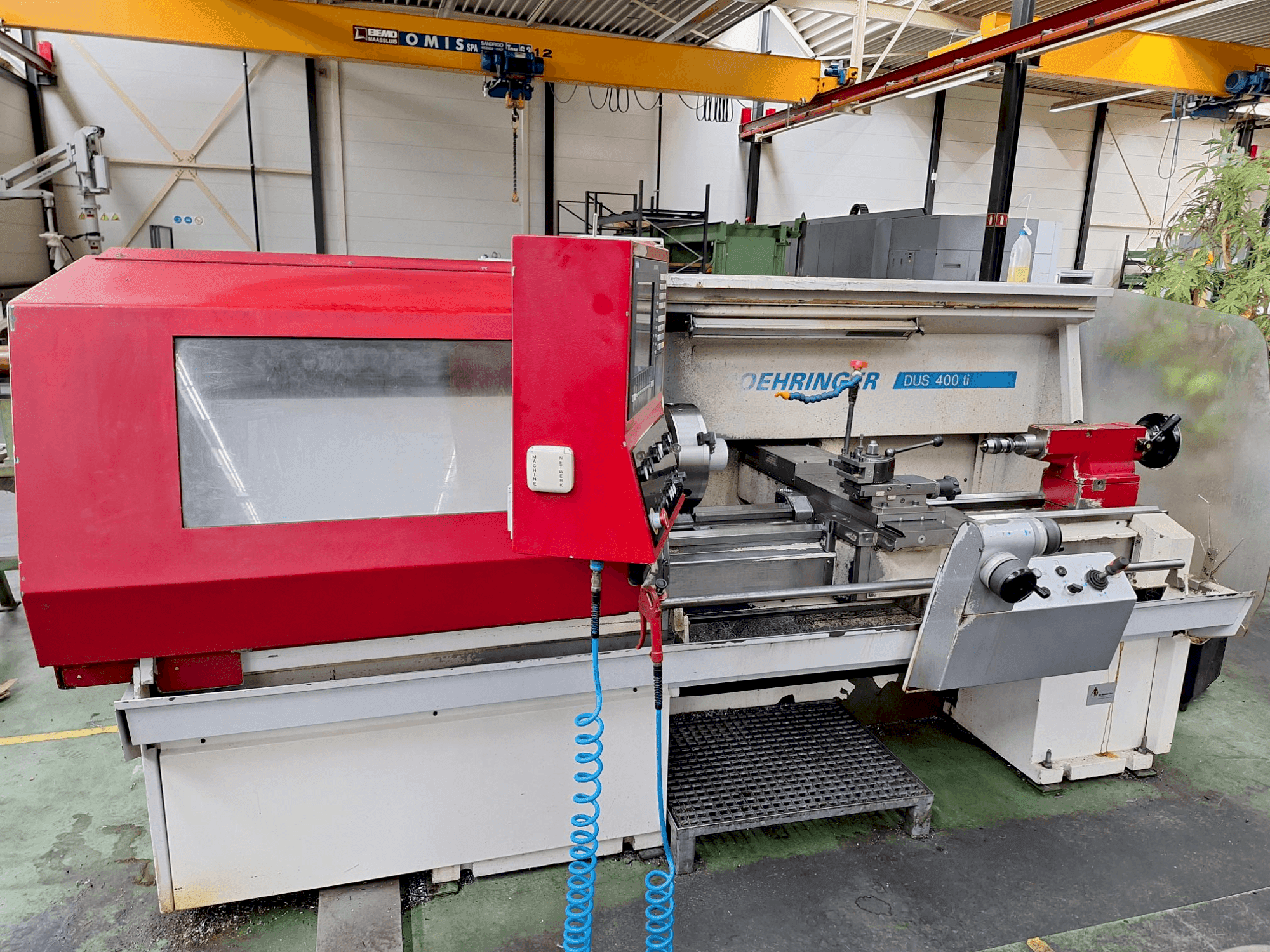 Vista frontale della macchina BOEHRINGER DUS 400 ti