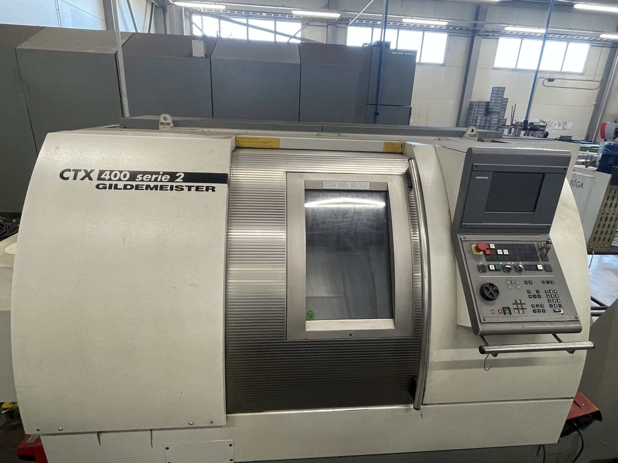Vista frontale della macchina Gildemeister CTX 400 S2