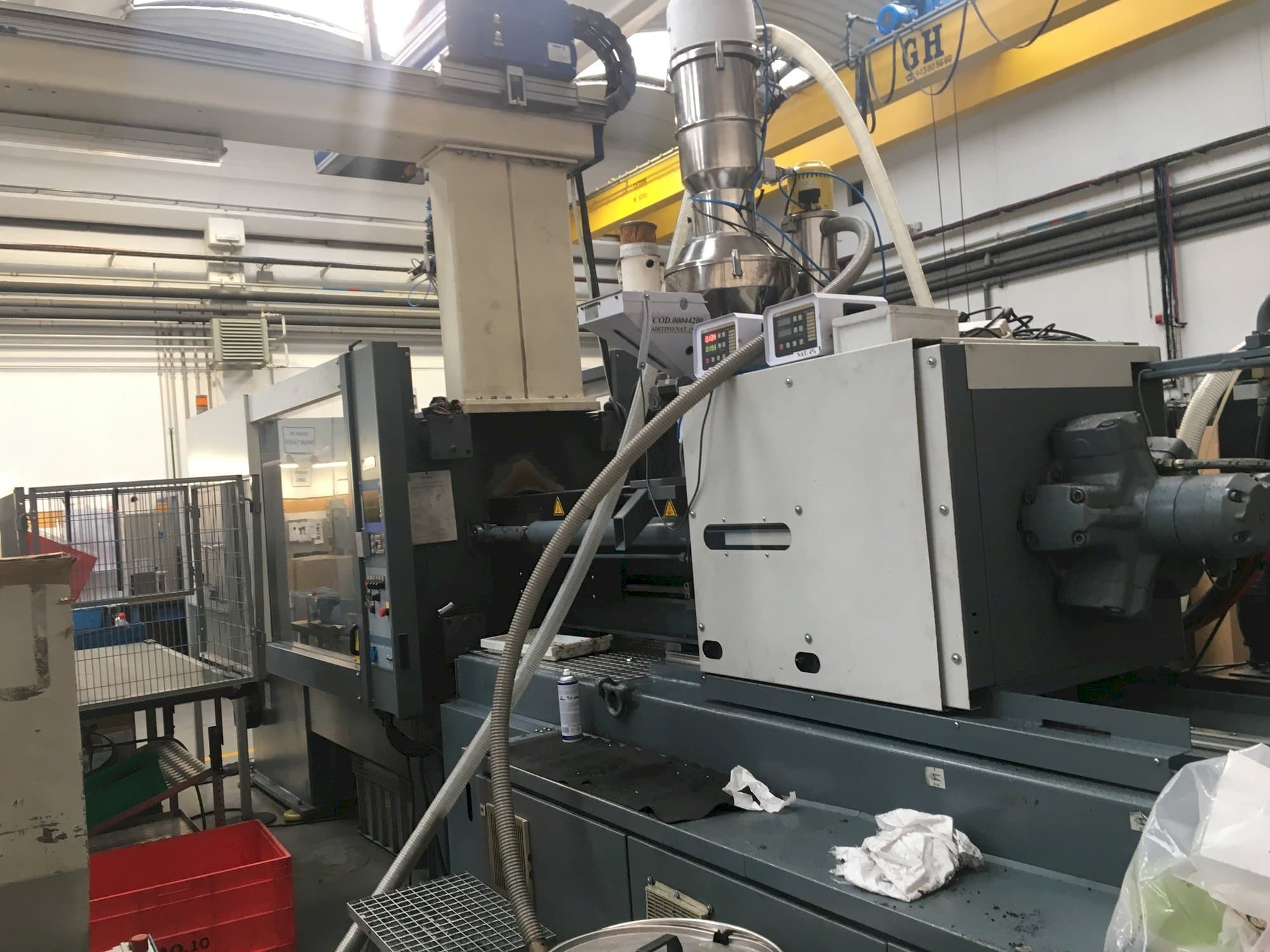 Vista frontale della macchina Battenfeld BA 3500/1900 BK
