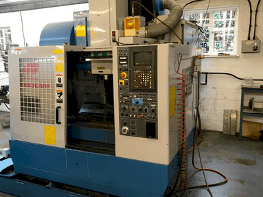 Vista frontale della macchina Matsuura MC 600 VF