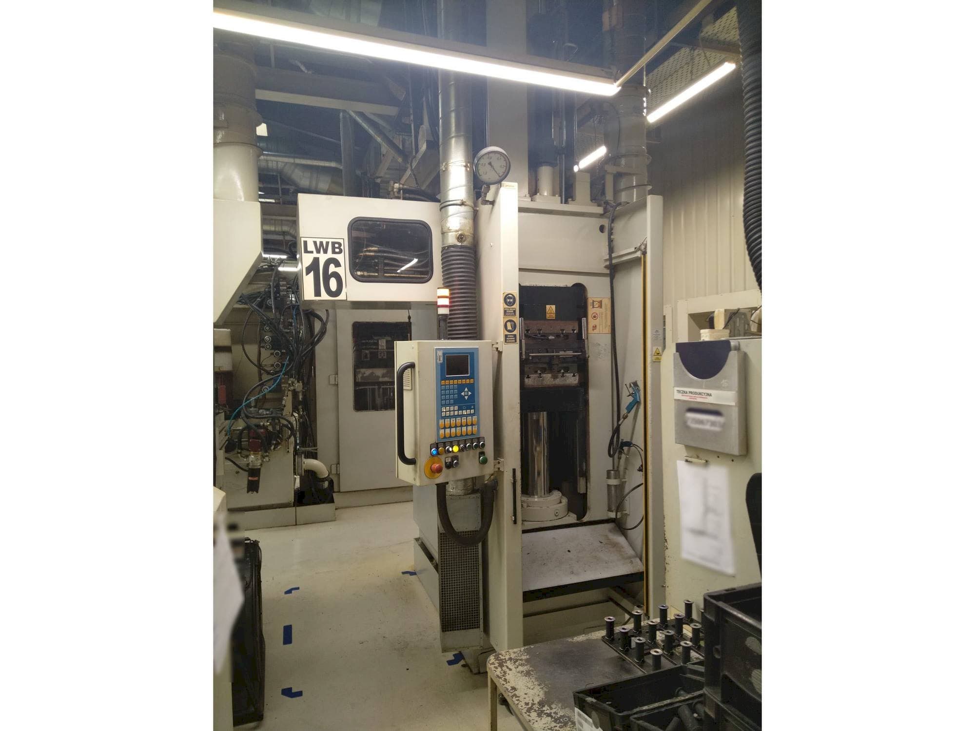 Vista frontale della macchina LWB STEINL VRE 1100/1000