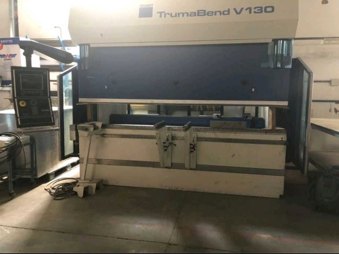 Vista frontale della macchina Trumpf TrumaBend V130
