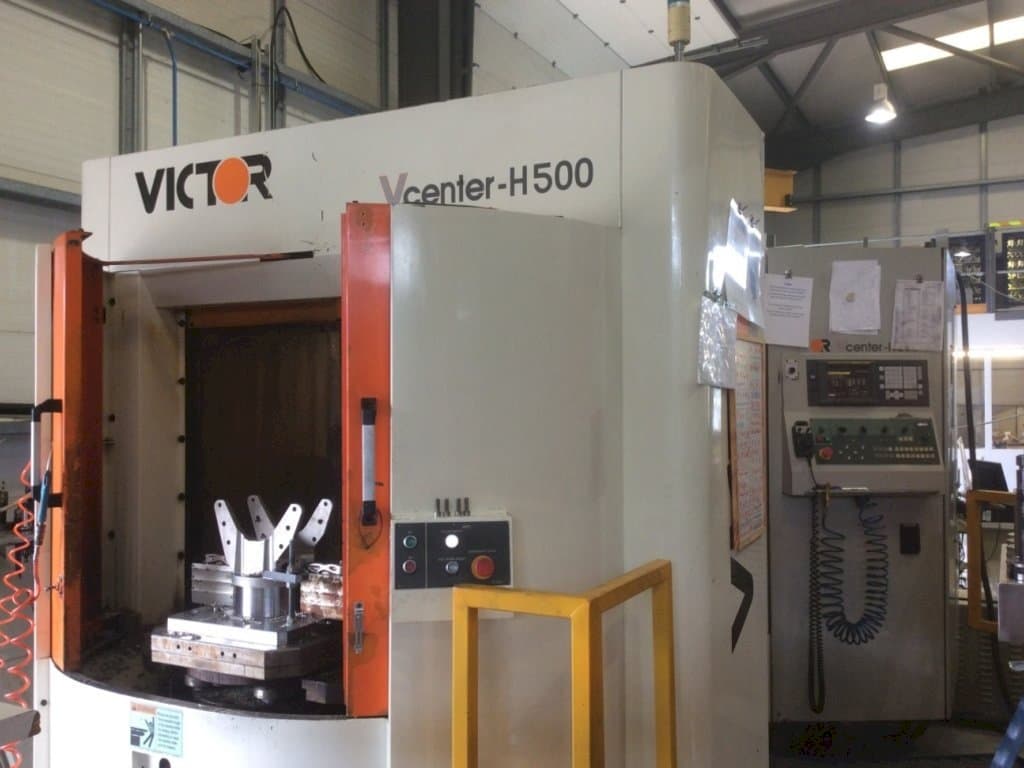 Vista frontale della macchina Victor H 500