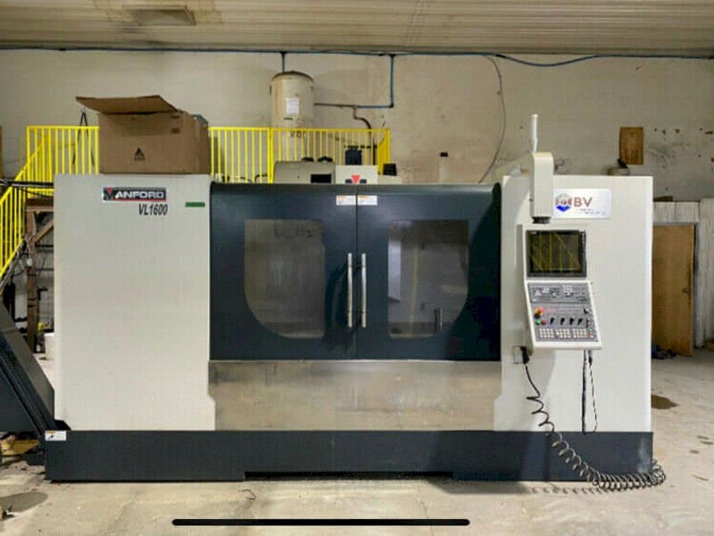 Vista frontale della macchina Manford VMC VL-1600