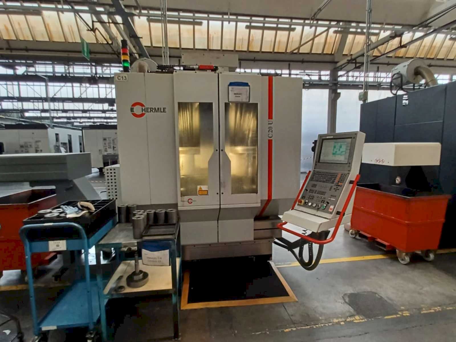 Vista frontale della macchina HERMLE C20U