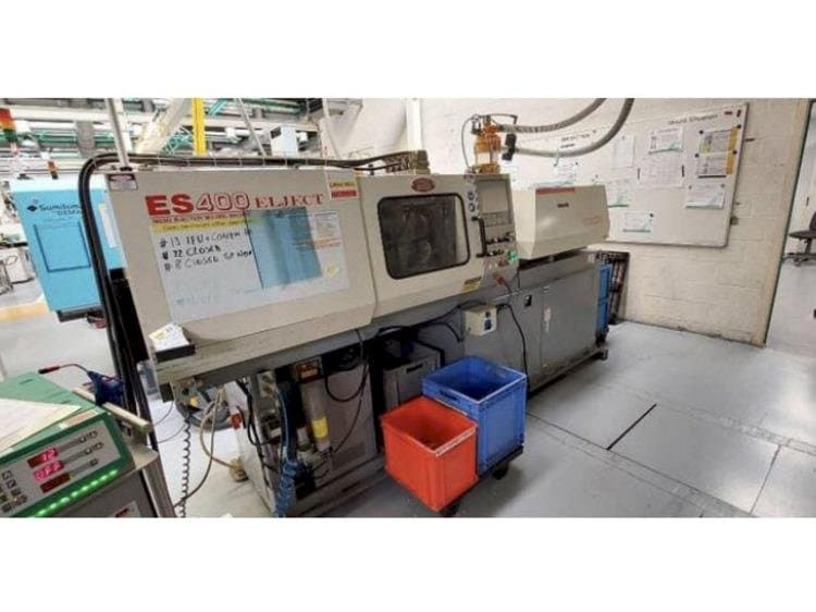 Vista frontale della macchina Nissei ES400