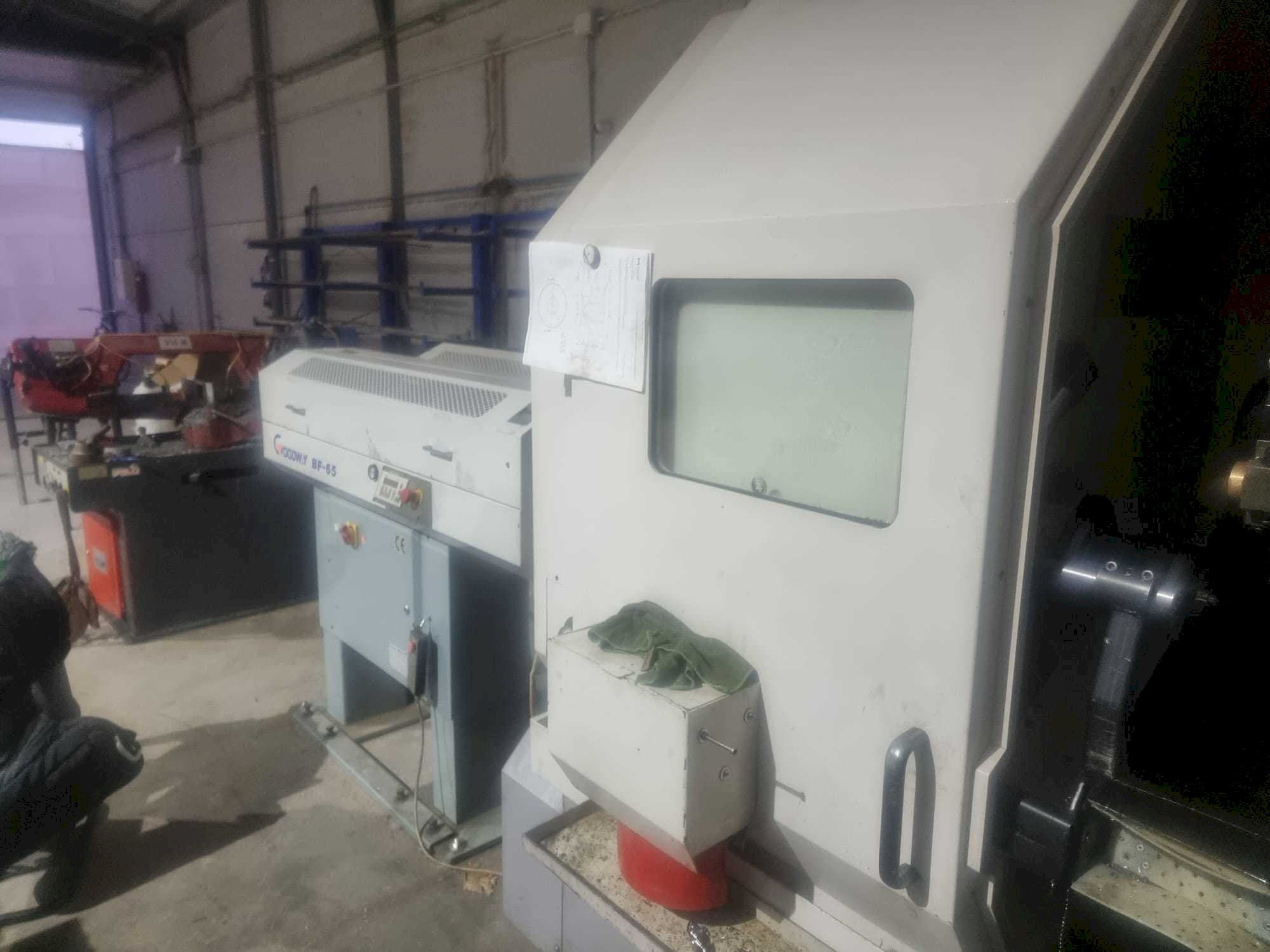 Vista laterale destra della macchina Goodway MSY 280