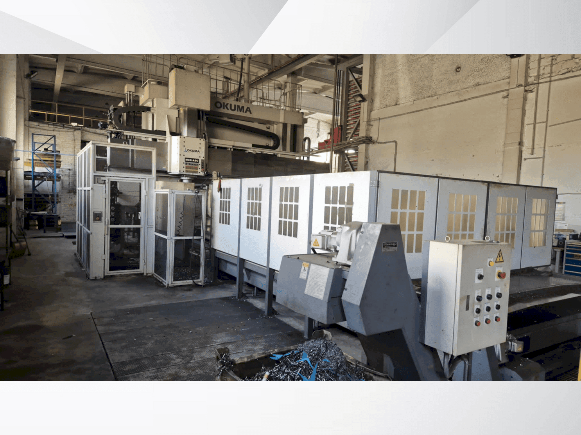 Vista frontale della macchina Okuma MCR-A5C30x65