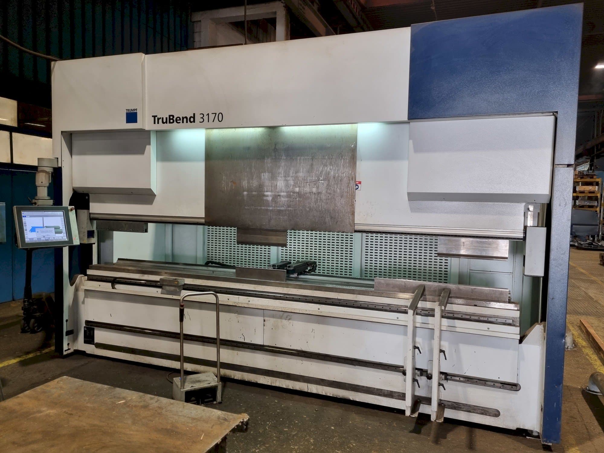 Vista frontale della macchina Trumpf trubend 3170