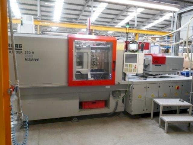 Vista frontale della macchina Arburg Allrounder 570H 2000-800