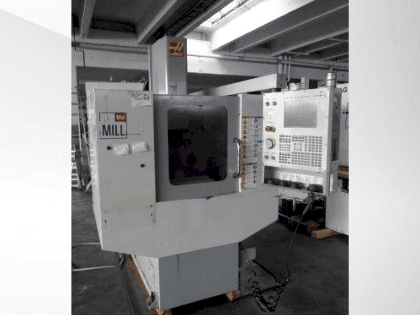Vista frontale della macchina HAAS MiniMill