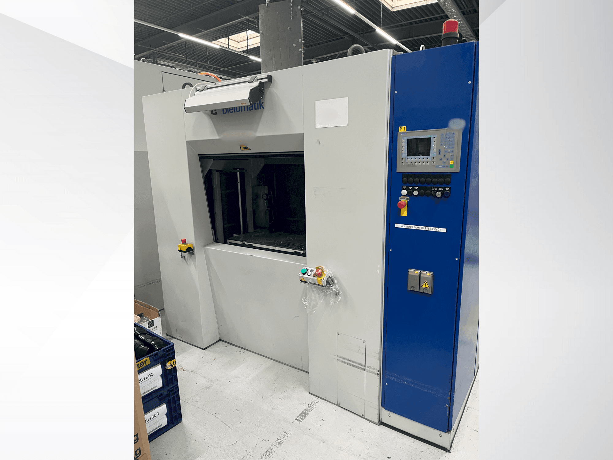 Vista frontale della macchina bielomatik K3212