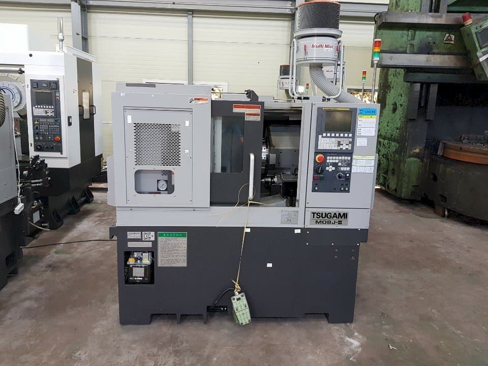 Vista frontale della macchina TSUGAMI M08J-Ⅱ