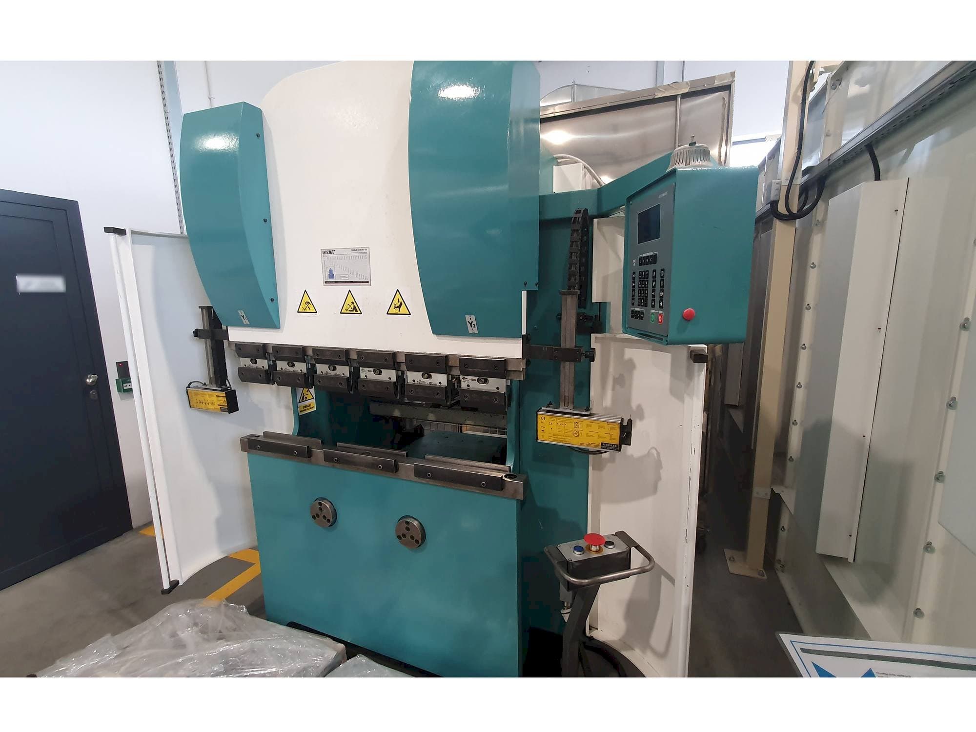 Vista frontale della macchina Vimercati PHSY 30X1250