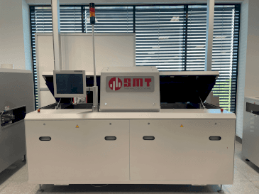 Vista frontale della macchina SMT UV 3/-3