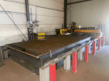 Vista frontale della macchina ESAB EAGLE 2000