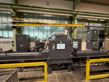 Vista frontale della macchina MHG SMG 160