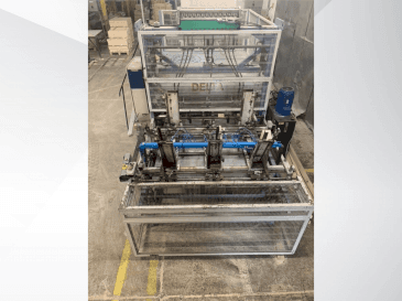 Vista frontale della macchina DELTA pallet nailing machine line