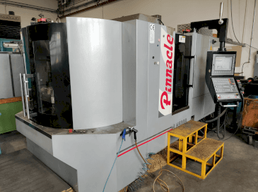 Vista frontale della macchina Pinnacle LH 500B