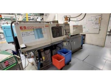 Vista frontale della macchina Nissei ES400