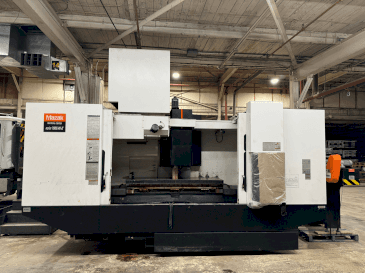 Vista frontale della macchina Mazak VCN 700E/40-II