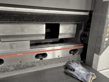Vista frontale della macchina Bystronic Xpert 40/1030