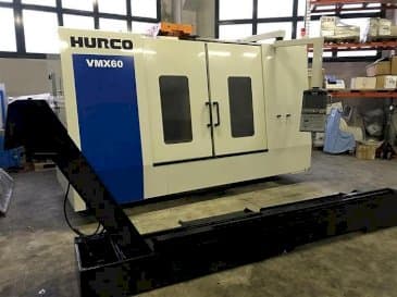Vista frontale della macchina Hurco VMX 60