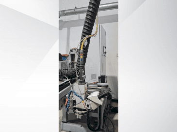 Vista frontale della macchina TRUMPF TRUPULSE 304