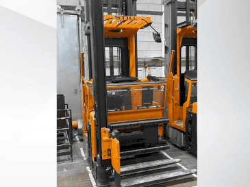 Vista frontale della macchina STILL MX-X 48v TE 3400