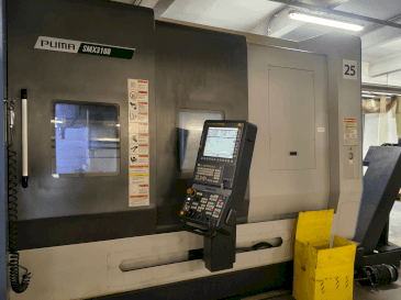 Vista frontale della macchina DOOSAN SMX 3100