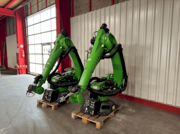 Vista frontale della macchina KUKA KR 90 R3700 prime K
