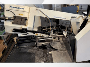 Vista frontale della macchina Metallkraft BMBS 300X320