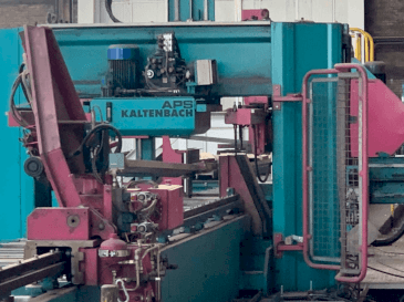 Vista frontale della macchina KALTENBACH KBS 851 DGNC