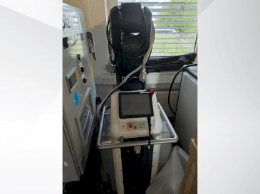Vista frontale della macchina FANUC LR Mate 200iD/7L