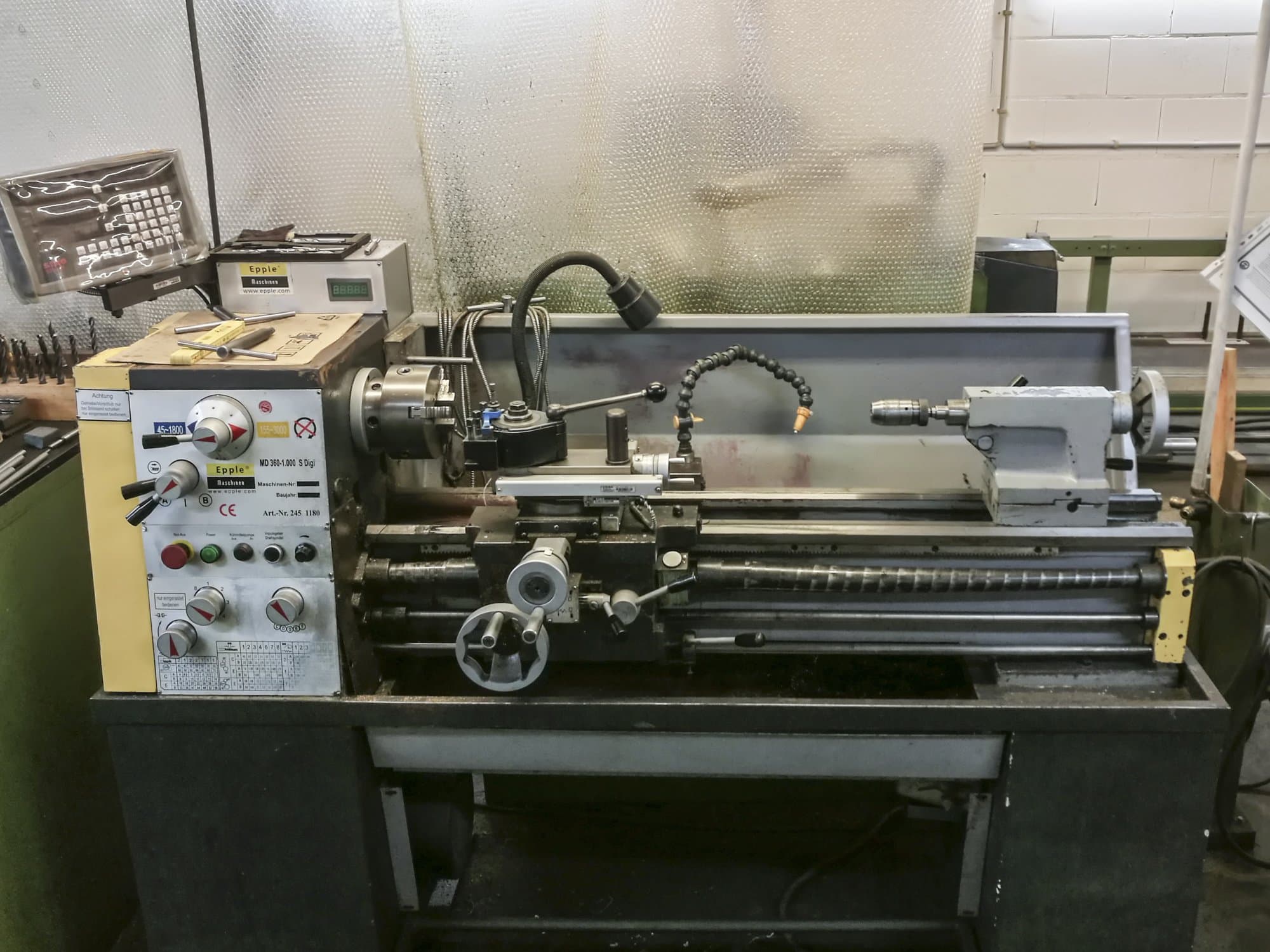 Vista frontale della macchina Epple MD 360-1000 S Digi