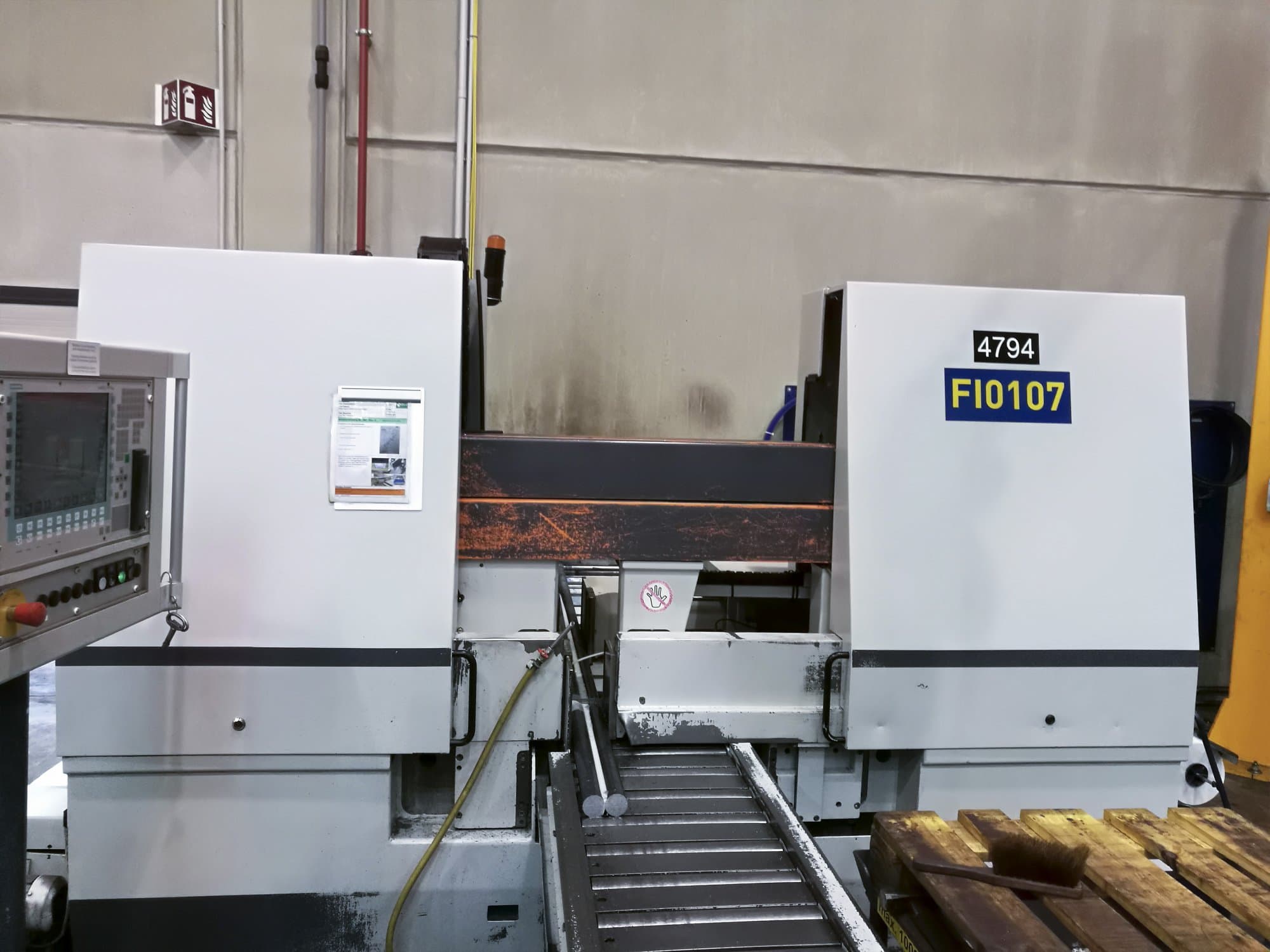 Vista frontale della macchina KASTO KASTOtec A 3