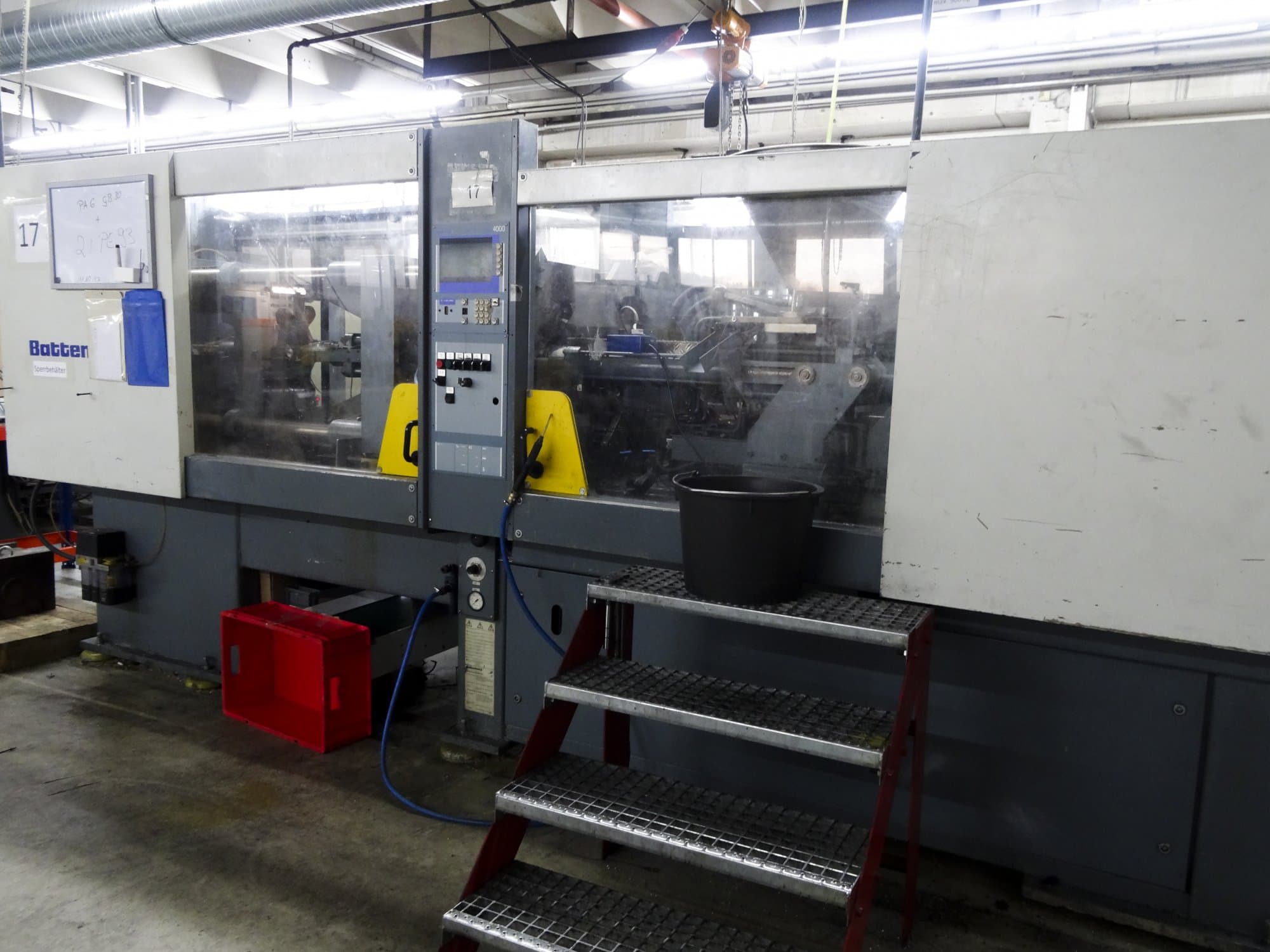 Vista lato destro della macchina Battenfeld BA 1500/630 BK