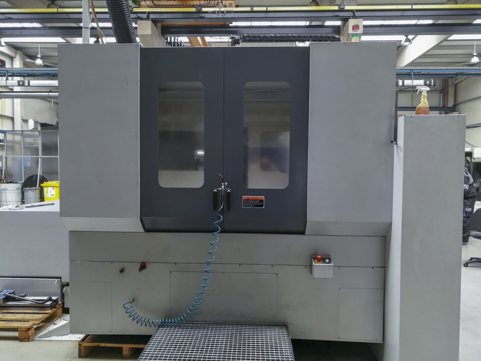 Vista frontale della macchina MORI SEIKI MH-633