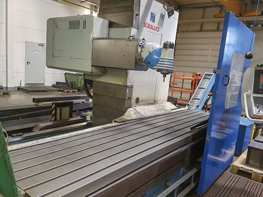 Vista lato sinistro della macchina Soraluce SL-4000