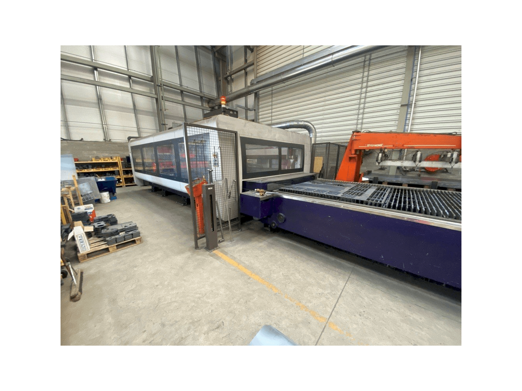 Vista frontale della macchina Bystronic BySprint Pro 4020