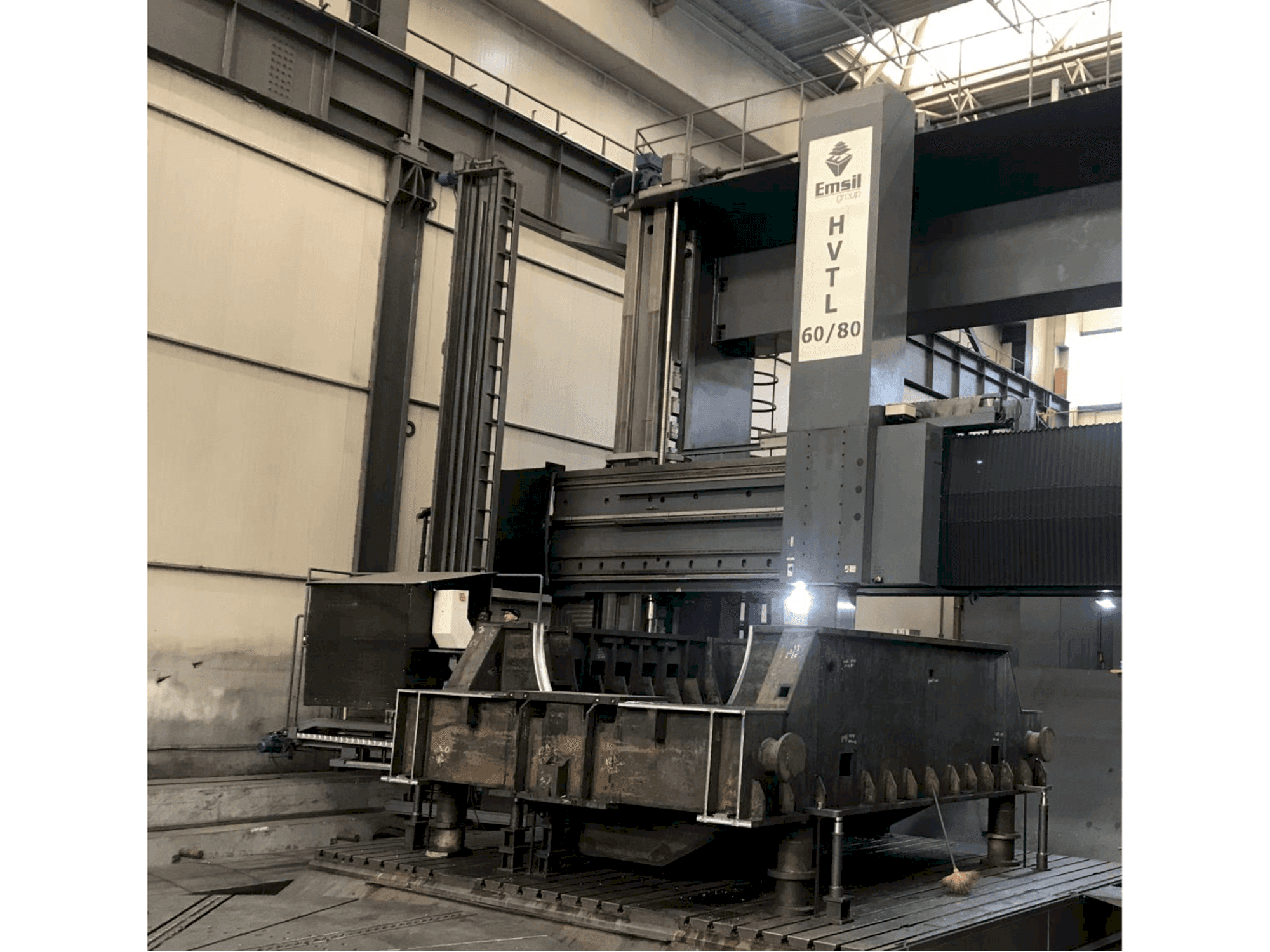 Vista frontale della macchina Emsil HVTL 60/80