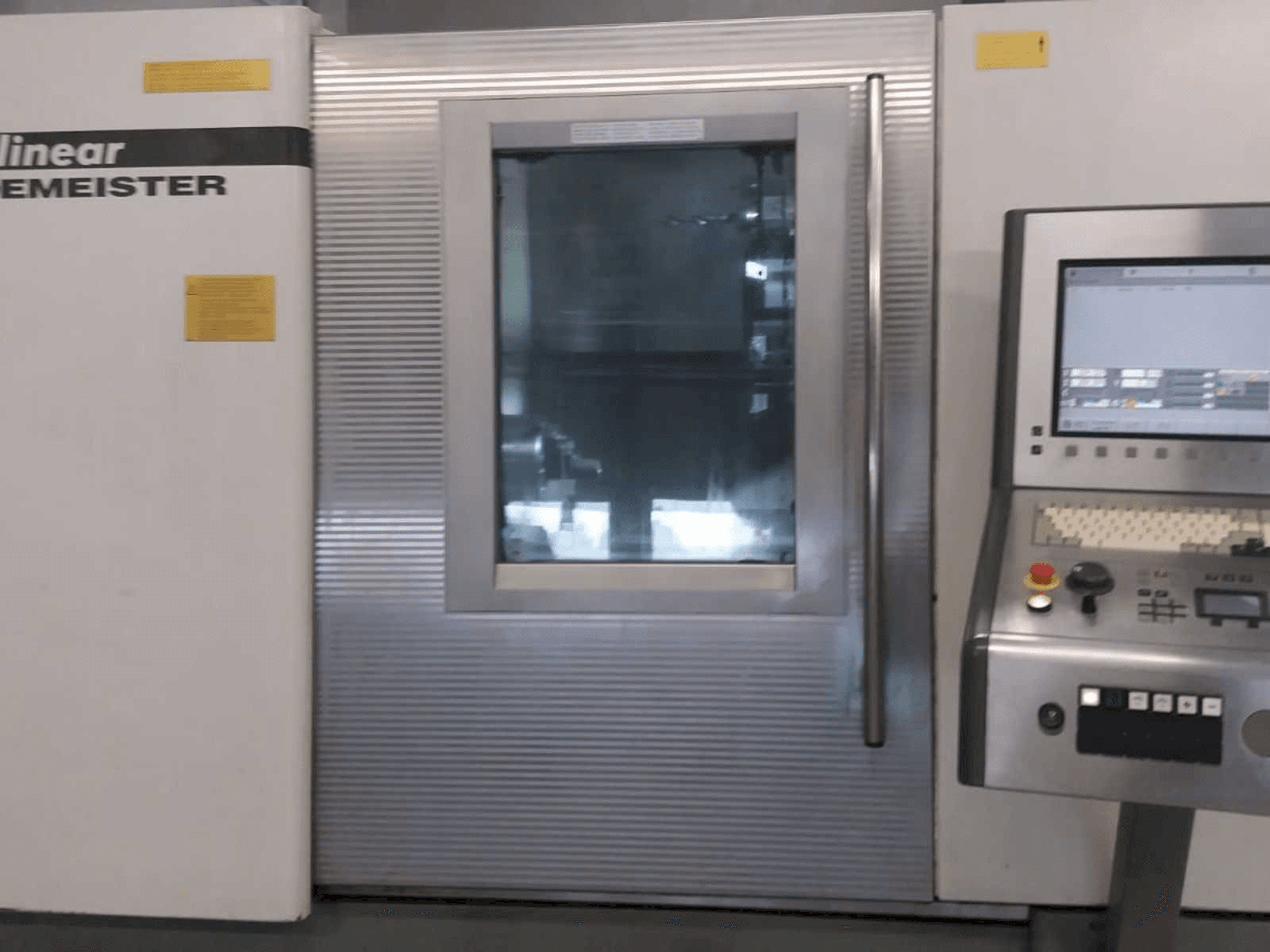 Vista frontale della macchina Gildemeister CTX 420 linear