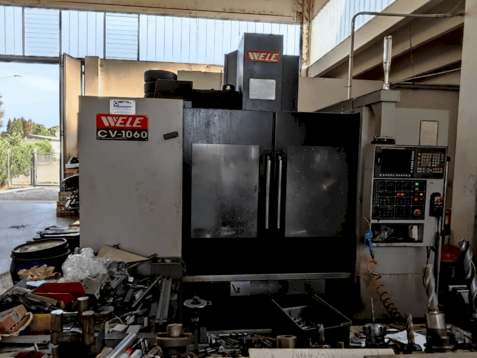 Vista frontale della macchina Wele CV 1060